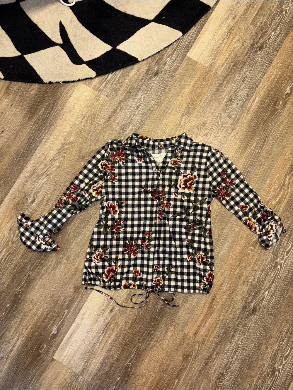 French Laundry Black & White Gingham Floral Tie-Hem Blouse